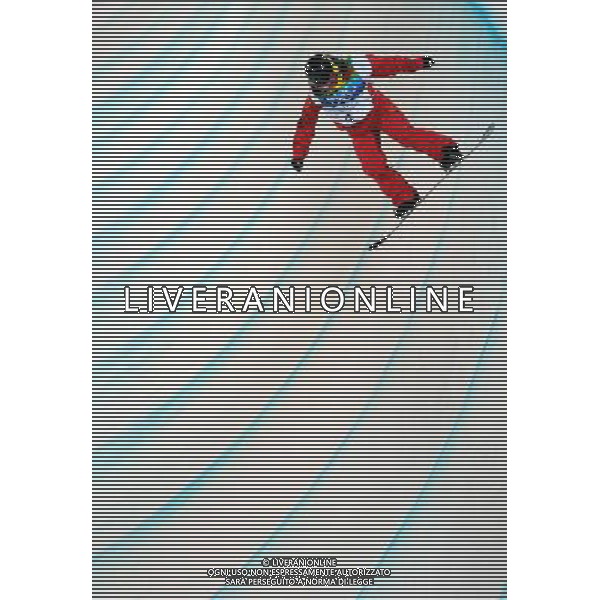 (100218) -- VANCOUVER, Feb. 18, 2010 () -- China\'s Sun Zhifeng competes in the women\'s snowboard halfpipe final at the 2010 Winter Olympic Games in Vancouver, Canada, on Feb. 18, 2010. Sun ranked seventh. (/Chen Kai) (hy) /Agenzia Aldo Liverani Sas - ITALY ONLY - CANADA: 21mi GIOCHI OLIMPICI INVERNALI OLIMPIADI DI VANCOUVER 2010
