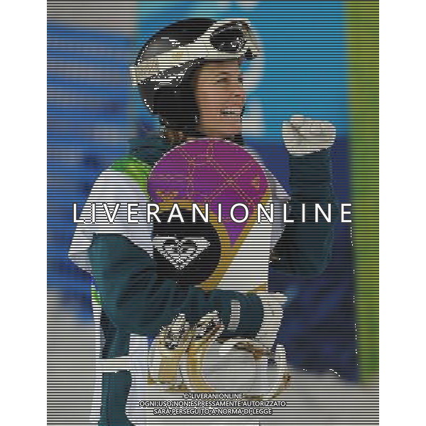 (100218) -- VANCOUVER, Feb. 18, 2010 () -- Torah Bright of Australia reacts after the women\'s snowboard halfpipe final at the 2010 Winter Olympic Games in Vancouver, Canada, on Feb. 18, 2010. Bright won the gold medal. (/Chen Kai) (hy) /Agenzia Aldo Liverani Sas - ITALY ONLY - CANADA: 21mi GIOCHI OLIMPICI INVERNALI OLIMPIADI DI VANCOUVER 2010