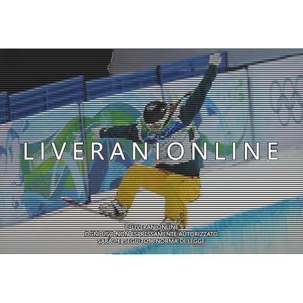 (100218) -- VANCOUVER, Feb. 18, 2010 () -- Torah Bright of Australia competes in the women\'s snowboard halfpipe final at the 2010 Winter Olympic Games in Vancouver, Canada, on Feb. 18, 2010. Bright won the gold medal. (/Chen Kai) (hy) /Agenzia Aldo Liverani Sas - ITALY ONLY - CANADA: 21mi GIOCHI OLIMPICI INVERNALI OLIMPIADI DI VANCOUVER 2010