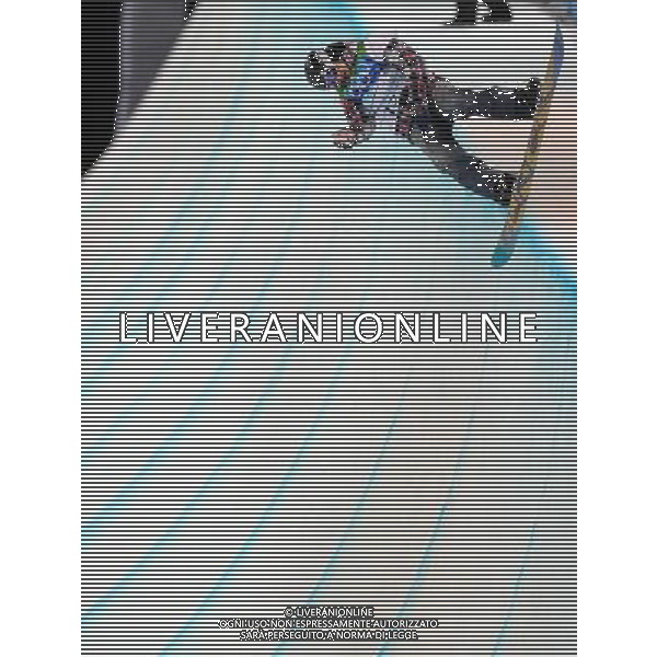 (100218) -- VANCOUVER, Feb. 18, 2010 () -- Kelly Clark of the United States competes in the women\'s snowboard halfpipe final at the 2010 Winter Olympic Games in Vancouver, Canada, on Feb. 18, 2010. Kelly Clark won the bronze medal. (/Chen Kai) (hy) /Agenzia Aldo Liverani Sas - ITALY ONLY - CANADA: 21mi GIOCHI OLIMPICI INVERNALI OLIMPIADI DI VANCOUVER 2010