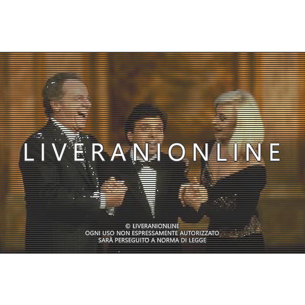 TRASMISSIONE TELEVISIVA\'FANTASTICO\' 1991 NELLA FOTO JOHNNY DORELLI-PIERO CHIAMBRETTI-RAFFAELLA CARRA\' AG ALDO LIVERANI 
