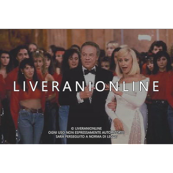 TRASMISSIONE TELEVISIVA\'FANTASTICO\' 1991 NELLA FOTO JOHNNY DORELLI-RAFFAELLA CARRA\' AG ALDO LIVERANI 