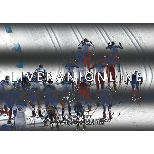 (100219) -- WHISTLER, Feb. 19, 2010 () -- Skiers compete during the women\'s 15km pursuit of cross-country skiing at the 2010 Winter Olympic Games in Whistler, Canada, Feb. 19. 2010. Norway\'s Marit Bjoergen won the title of the event with a time of 39:58.1. (/Shen Hong) /Agenzia Aldo Liverani Sas - ITALY ONLY - CANADA: 21mi GIOCHI OLIMPICI INVERNALI OLIMPIADI DI VANCOUVER 2010