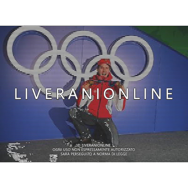 WHISTLER CANADA 20.02.2010 21mi GIOCHI OLIMPICI DI VANCOUVER ( CANADA) - specialita\' ski jumping ( salto con gli sci) nella foto: SIMON AMMANN ( medaglia d\'oro) FOTO JERZY KLESZCZ / NEWSPIX.PL - Ag. Aldo Liverani sas ITALY ONL 
