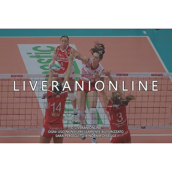 Findomestic Volley Cup - Campionato Pallavolo Serie A1 Femminile Busto Arsizio (VA) 14-02-2010 Yamamay Busto Arsizio - Scavolini Pesaro nella foto: Ilaria Garzaro (Scavolini Pesaro) foto Garavaglia - ag. Aldo Liverani sas