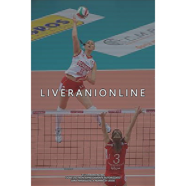 Findomestic Volley Cup - Campionato Pallavolo Serie A1 Femminile Busto Arsizio (VA) 14-02-2010 Yamamay Busto Arsizio - Scavolini Pesaro nella foto: Carolina Costagrande (Scavolini Pesaro) foto Garavaglia - ag. Aldo Liverani sas