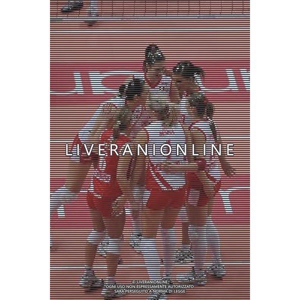 Findomestic Volley Cup - Campionato Pallavolo Serie A1 Femminile Busto Arsizio (VA) 14-02-2010 Yamamay Busto Arsizio - Scavolini Pesaro nella foto: esultanza Scavolini Pesaro foto Garavaglia - ag. Aldo Liverani sas