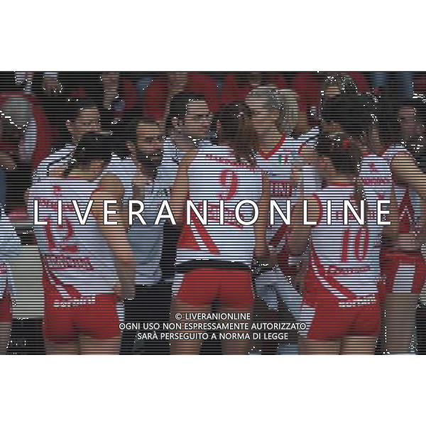 Findomestic Volley Cup - Campionato Pallavolo Serie A1 Femminile Busto Arsizio (VA) 14-02-2010 Yamamay Busto Arsizio - Scavolini Pesaro nella foto: l\'allenatore Angelo Anibal Vercesi durante un timeout della Scavolini Pesaro foto Garavaglia - ag. Aldo Liverani sas