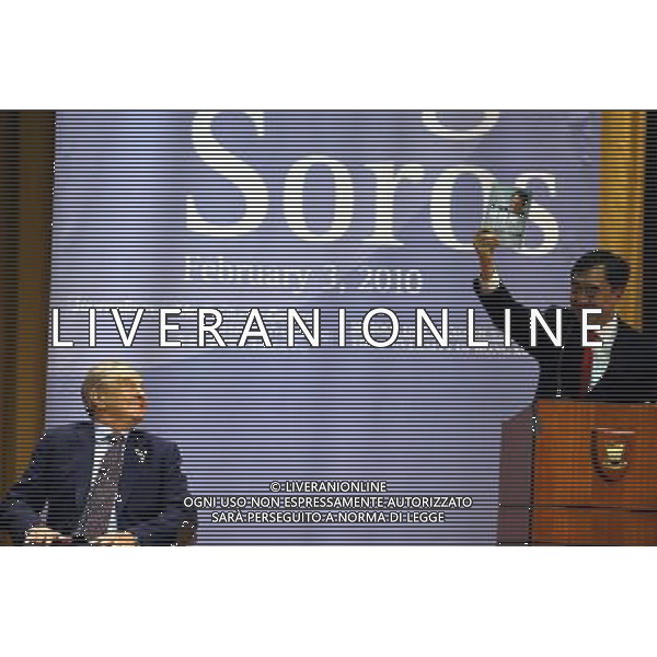 George Soros ( imprenditore, politicoliberale, investitore, filantropo e filosofo ungherese naturalizzato statunitense) durante un Forum alla Universita\' di Hong Kong © Jacky Zhao/ColorChinaPhoto - Ag. Aldo Liverani sas ITALY ONLY