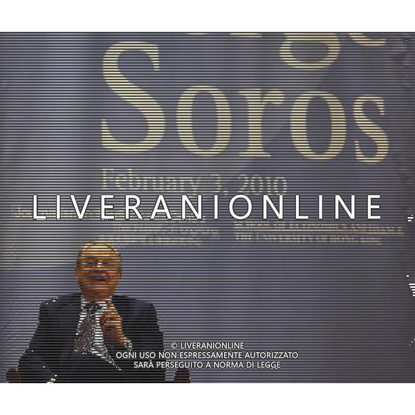 George Soros ( imprenditore, politicoliberale, investitore, filantropo e filosofo ungherese naturalizzato statunitense) durante un Forum alla Universita\' di Hong Kong © Jacky Zhao/ColorChinaPhoto - Ag. Aldo Liverani sas ITALY ONLY