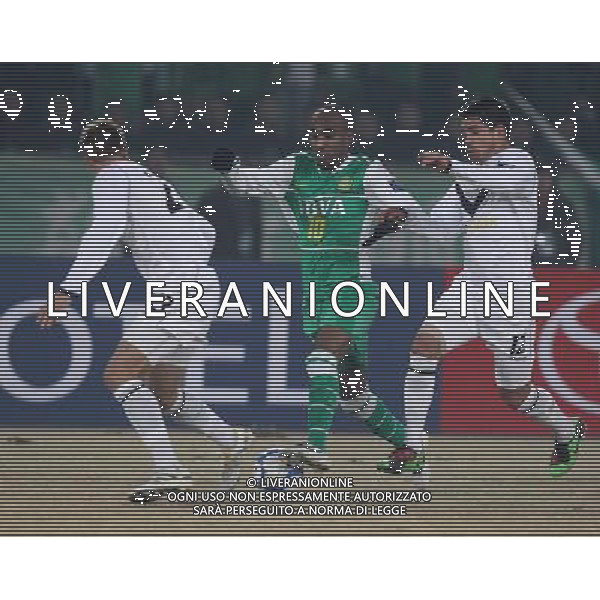 SARAIVA ERIVALDO ANTONIO (C #10) of Beijing Guoan vies with VARGAS RODRIGO ALEJANDRO (R #12) and LEIJER ADRIAN (L #23) of Australia\'s Melbourne Victory during a Group E match in the AFC Champions League in Beijing , China on Tuesday , Feb 23, 2010.Beijing Guoan won over Melbourne Victory with 1-0.(Photo By Zheng Ze/ColorChinaPhoto) - Ag. Aldo Liverani sas ITALY ONLY PARTITA COPPA CAMPIONI AFC ( Asian Football Confederation - competizione calcistica per squadre di club asiatiche) - Beijing Guoan vs Melbourne Victory