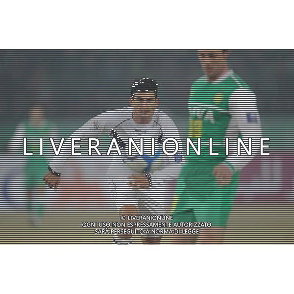 ROSS MAURICE ALEXANDER (R #33) of Beijing Guoan vies with FOSCHINI MATTHEW (L #17) Australia\'s Melbourne Victory during a Group E match in the AFC Champions League in Beijing , China on Tuesday , Feb 23, 2010.Beijing Guoan won over Melbourne Victory with 1-0.(Photo By Zheng Ze/ColorChinaPhoto) - Ag. Aldo Liverani sas ITALY ONLY PARTITA COPPA CAMPIONI AFC ( Asian Football Confederation - competizione calcistica per squadre di club asiatiche) - Beijing Guoan vs Melbourne Victory