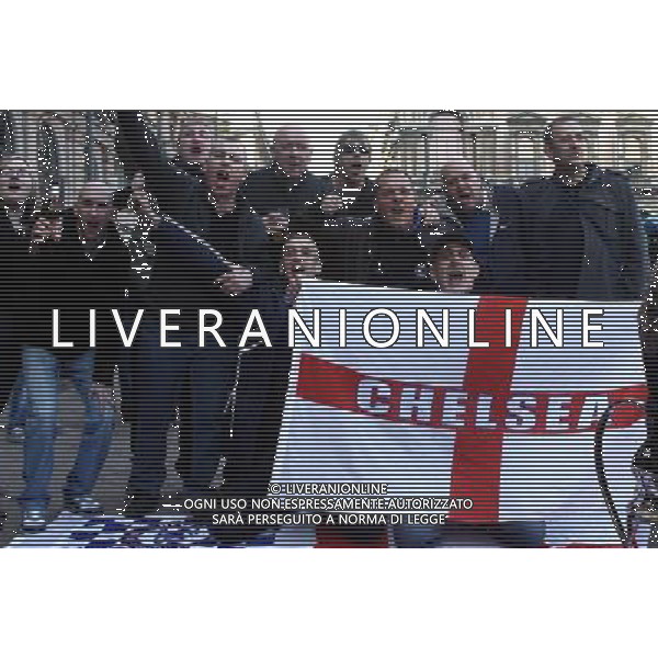 TIFOSI DEL CHELSEA IN PIAZZA DUOMO A MILANO PRIMA DELLA PARTITA DI CHAMPIONS LEAGUE INTER - CHELSEA © ANTONIO SORANO - AG. ALDO LIVERANI SAS
