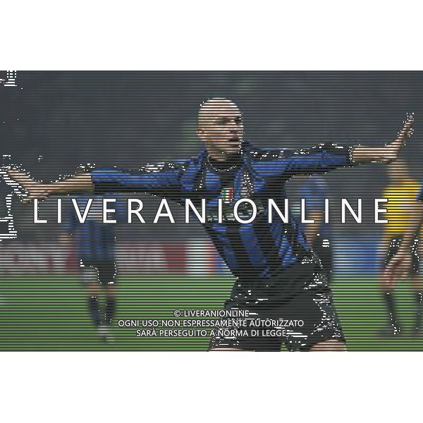 INTER - CHELSEA CHAMPIONS LEAGUE OTTAVI DI ANDATA 24/02/2010 NELLA FOTO ESTEBAN CAMBIASSO ©LUZZANI/AGENZIA ALDO LIVERANI SAS
