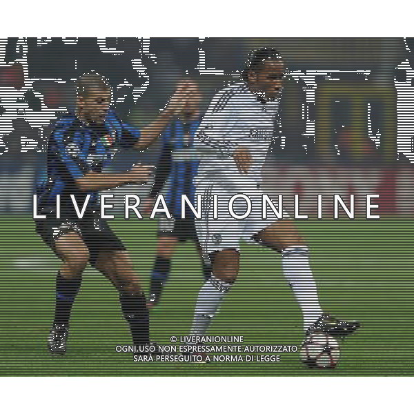 Champions League 2009/2010 Ottavi di Finale Andata Milano - 24.02.2010 Inter-Chelsea Nella Foto:DROGBA didier -SAMUEL walter /Ph.Vitez-Ag. Aldo Liverani