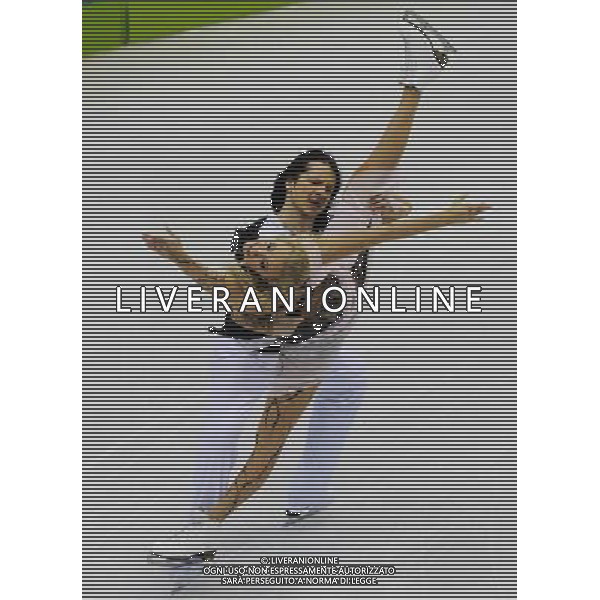 (100222) -- VANCOUVER, Feb. 22, 2010 () -- Oksana Domnina (front)/Maxim Shabalin of Russia perform during the ice dancing free dance of figure skating at the 2010 Winter Olympic Games in Vancouver, Canada, Feb. 22, 2010. Oksana Domnina/Maxim Shabalin won the bronze medal. (/Luo Gengqian) (hy) /Agenzia Aldo Liverani Sas - ITALY ONLY - CANADA: 21mi GIOCHI OLIMPICI INVERNALI OLIMPIADI DI VANCOUVER 2010
