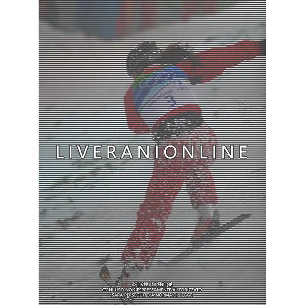 (100224) -- VANCOUVER, Feb. 24, 2010 () -- China\'s Xu Mengtao falls during the women\'s aerials final of Freestyle Skiing at the 2010 Winter Olympic Games in Cypress Mountain, Canada, Feb. 24, 2010. (/Xu Jiajun) /Agenzia Aldo Liverani Sas - ITALY ONLY - CANADA: 21mi GIOCHI OLIMPICI INVERNALI OLIMPIADI DI VANCOUVER 2010