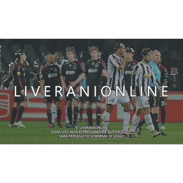 UEFA Europa League 2009/2010 Sedicesimi di Finale Ritorno Torino - 25.02.2010 Juventus-Ajax Nella Foto:DIEGO SOSTITUITO RINCUORATO DA FELIPE MELO /Ph.Vitez-Ag. Aldo Liverani