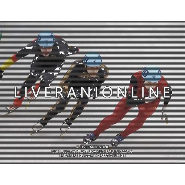 (100224) -- VANCOUVER, Feb. 24, 2010 () -- China\'s Han Jialiang (R) competes during the men\'s 500m heats of short track speed skating at the 2010 Winter Olympic Games in Vancouver, Canada, Feb. 24, 2010. (/Yang Lei) /Agenzia Aldo Liverani Sas - ITALY ONLY - CANADA: 21mi GIOCHI OLIMPICI INVERNALI OLIMPIADI DI VANCOUVER 2010