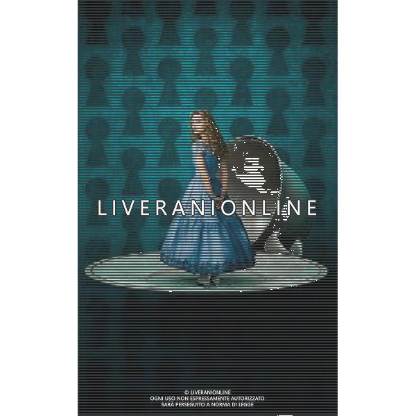 FILM\'Alice in wonderland \'2010 NELLA FOTO Mia Wasikowska AG ALDO LIVERANI