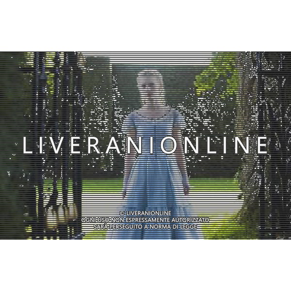 FILM\'Alice in wonderland \'2010 NELLA FOTO Mia Wasikowska AG ALDO LIVERANI