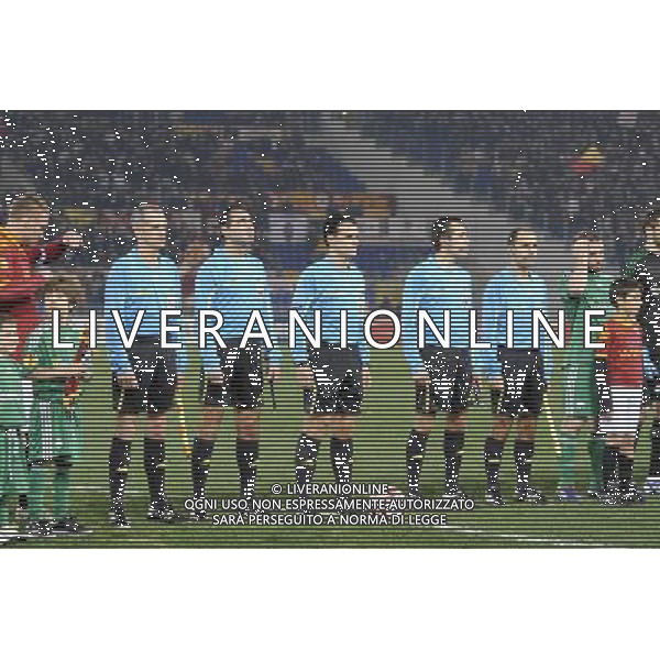 Roma - 25/02/2010 - Stadio Olimpico - Uefa Europa League 2009/2010 - Ritorno dei sedicesimi di finale - AS Roma vs Panathinaikos - nella foto: i cinque arbitri in campo ph. Corradetti / ©Aldo LIVERANI Sas