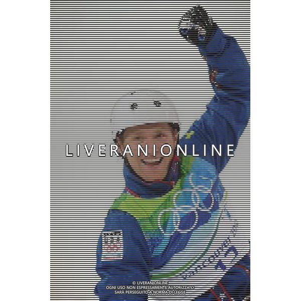 (100225) -- VANCOUVER, Feb. 25, 2010 () -- Jeret Peterson of the United States reacts after his final jump during the men\'s aerials final of Freestyle Skiing at the 2010 Winter Olympic Games in Cypress Mountain, Canada, Feb. 25, 2010. Jeret Peterson won a silver medal of the event with 247.21 points. (/Shen Hong) /Agenzia Aldo Liverani Sas - ITALY ONLY - CANADA: 21mi GIOCHI OLIMPICI INVERNALI OLIMPIADI DI VANCOUVER 2010