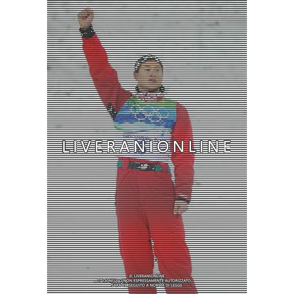 (100225) -- VANCOUVER, Feb. 25, 2010 () -- China\'s Liu Zhongqing celebrates on the podium during the flower ceremony for the men\'s aerials final of Freestyle Skiing at the 2010 Winter Olympic Games in Cypress Mountain, Canada, Feb. 25, 2010. Liu Zhongqing won a bronze medal of the event with 242.53 points. (/Xu Jiajun) /Agenzia Aldo Liverani Sas - ITALY ONLY - CANADA: 21mi GIOCHI OLIMPICI INVERNALI OLIMPIADI DI VANCOUVER 2010
