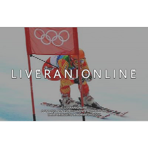 (100225) -- WHISTLER, Feb. 25, 2010 () -- China\'s Xia Lina acts during the women\'s giant slalom of Alpine Skiing at the 2010 Winter Olympic Games in Whistler, Canada, Feb. 25, 2010. (/Chen Kai) /Agenzia Aldo Liverani Sas - ITALY ONLY - CANADA: 21mi GIOCHI OLIMPICI INVERNALI OLIMPIADI DI VANCOUVER 2010