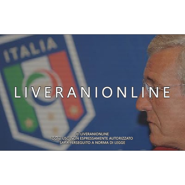 Raduno Nazionale Italiana a Coverciano Coverciano(FI) - 01.03.2010 Presentazione Nuove Maglie del Mondiale Sud Africa 2010 e Conferenza Stampa Nella Foto:MARCELLO LIPPI /Ph.Vitez-Ag. Aldo Liverani