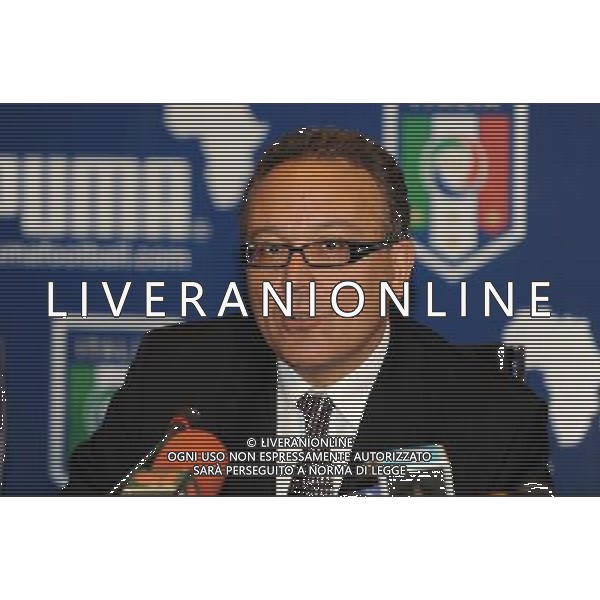 Raduno Nazionale Italiana a Coverciano Coverciano(FI) - 01.03.2010 Presentazione Nuove Maglie del Mondiale Sud Africa 2010 e Conferenza Stampa Nella Foto:VARRIALE ENRICO PRESENTA IL SUO LIBRO /Ph.Vitez-Ag. Aldo Liverani