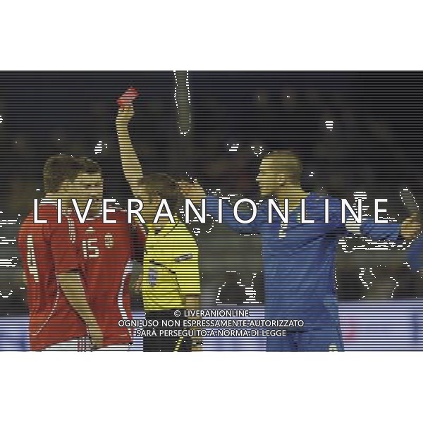 Rieti - 03/03/2010 - Stadio \'Centro d\'Italia\' - Qualificazioni Campionato Europeo Under 21 2011 - Italia vs Ungheria - nella foto: Turpin espelle Debreceni ph. Corradetti / ©Aldo Liverani Sas