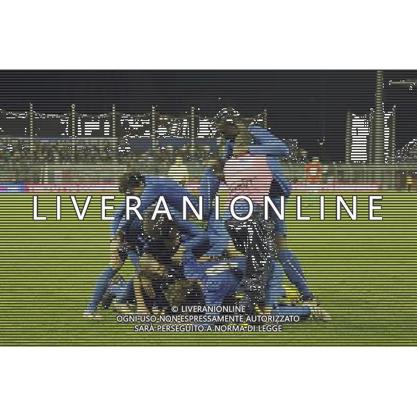 Rieti - 03/03/2010 - Stadio \'Centro d\'Italia\' - Qualificazioni Campionato Europeo Under 21 2011 - Italia vs Ungheria - nella foto: L\'esultanza del gruppo dopo il gol di marrone ph. Corradetti / ©Aldo Liverani Sas