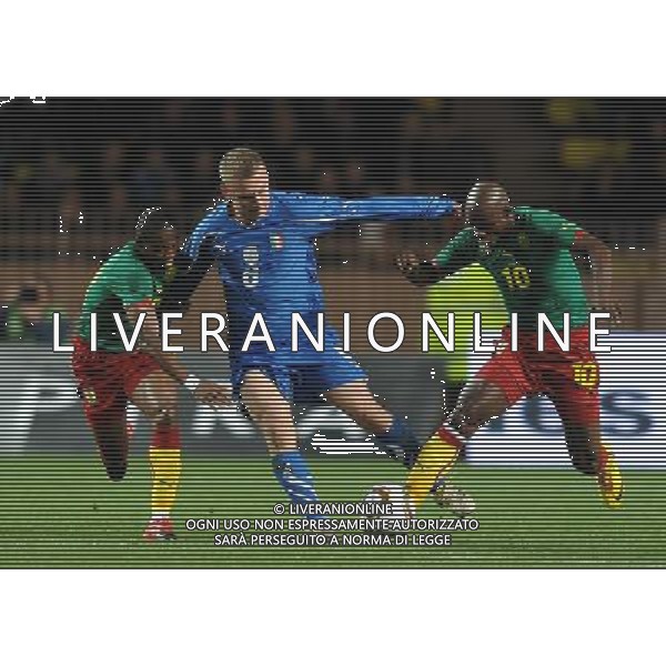 Amichevole Montecarlo - 03.03.2010 Italia-Camerun Nella Foto:DE ROSSI-EMANA /Ph.Vitez-Ag. Aldo Liverani