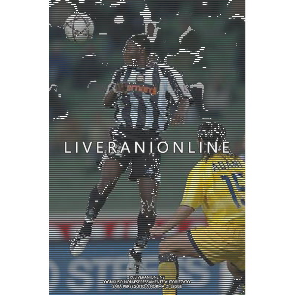 UDINESE-INTER 13/01/04 COPPA ITALIA TIM CUP NELLA FOTO : MUNTARI ALI SULLEY * FOTO : RACAMARI / AG: ALDO LIVERANI