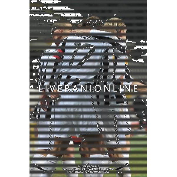 Juventus - Fulham 11-03-2010 Ottavi di andata Europa League 2009/2010 Nella foto: Abbracci Esultanza dopo il gol di david Trezeguet ©Alessandro Falzone/Agenzia Aldo Liverani Sas 