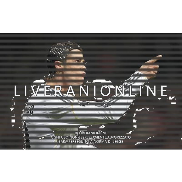 MADRID (10/03/2010).- Champions League Match Real Madrid vs Lyon. Cristiano Ronaldo goal. Photo: Cesar Cebolla / ALFAQUI - Ag. Aldo Liverani sas ITALY ONLY REAL MADRID vs OLYMPIQUE LYON - OTTAVI DI RITORNO CHAMPIONS LEAGUE