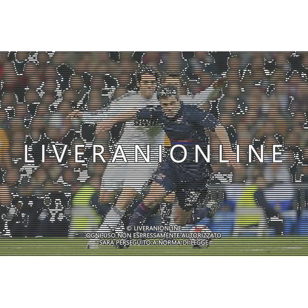 MADRID (10/03/2010).- Champions League match Real Madrid vs Olympique Lyon. Jeremy Toulalan and Kaka. Photo: Cesar Cebolla / ALFAQUI - Ag. Aldo Liverani sas ITALY ONLY REAL MADRID vs OLYMPIQUE LYON - OTTAVI DI RITORNO CHAMPIONS LEAGUE