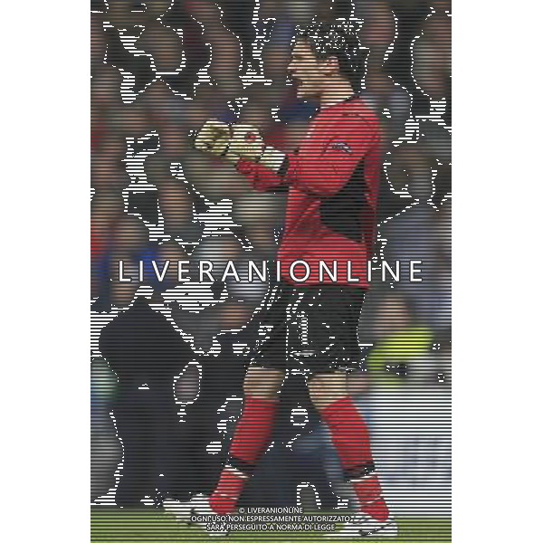 MADRID (10/03/2010).- Champions League match Real Madrid vs Olympique Lyon. Hugo Lloris. Photo: Cesar Cebolla / ALFAQUI - Ag. Aldo Liverani sas ITALY ONLY REAL MADRID vs OLYMPIQUE LYON - OTTAVI DI RITORNO CHAMPIONS LEAGUE