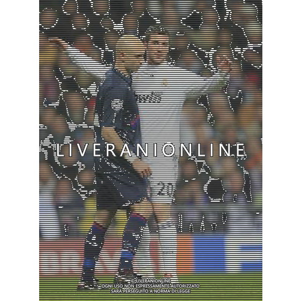 MADRID (10/03/2010).- Champions League match Real Madrid vs Olympique Lyon. Higuain and Cris. Photo: Cesar Cebolla / ALFAQUI - Ag. Aldo Liverani sas ITALY ONLY REAL MADRID vs OLYMPIQUE LYON - OTTAVI DI RITORNO CHAMPIONS LEAGUE