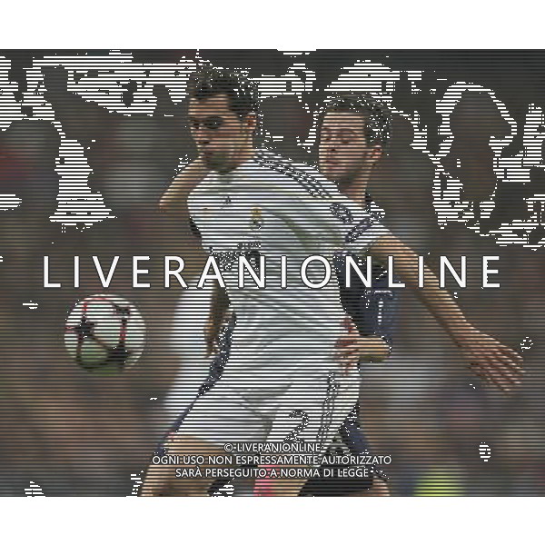 MADRID (10/03/2010).- Champions League match Real Madrid vs Olympique Lyon. Alvaro Arbeloa and Pjanic. Photo: Cesar Cebolla / ALFAQUI - Ag. Aldo Liverani sas ITALY ONLY REAL MADRID vs OLYMPIQUE LYON - OTTAVI DI RITORNO CHAMPIONS LEAGUE