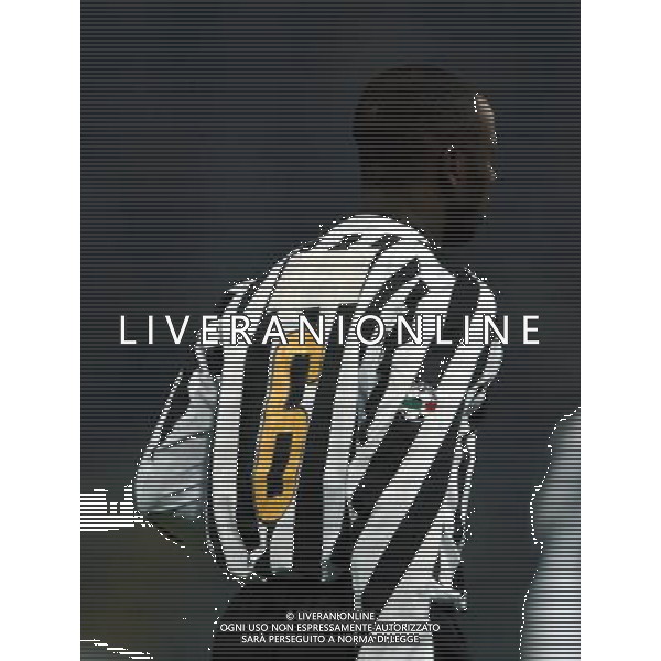PERUGIA 15/01/2004 COPPA ITALIA TIM 2003-2004 QUARTI DI ANDATA PERUGIA - JUVENTUS NELLA FOTO:THURAM CON LA MAGLIA N¡ 6 DI FRESI ED IL NUMERO COPERTO* FOTO 1905/ROBERTO SETTONCE/ALDO LIVERANI S.A.S.