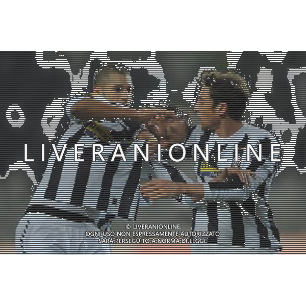 11-03-2009 Torino Sport-Calcio Juventus Fulham Europa League 2009/2010 Nella foto: l\'Esultanza dopo il gol di Jonathan Zebina ©falzone/ALDO LIVERANI 