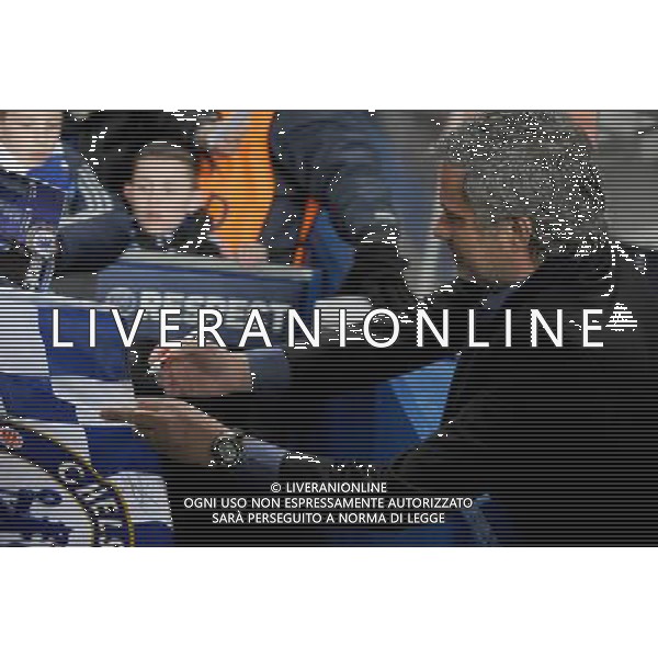 Champions League 2009/2010 Ottavi di Finale Ritorno Londra - 16.03.2010 Chelsea-Inter Nella Foto:MOURINHO JOSE\' FIRMA AUTOGRAFI /Ph.Vitez-Ag. Aldo Liverani