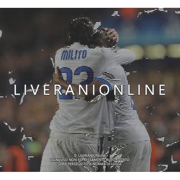 Champions League 2009/2010 Ottavi di Finale Ritorno Londra - 16.03.2010 Chelsea-Inter Nella Foto: ESULTANZA DOPO IL GOL DI SAMUEL ETO\'O DEL 0-1 CON DIEGO MILITO /Ph.Vitez-Ag. Aldo Liverani
