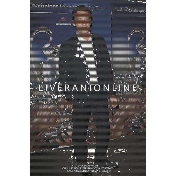16 March 2010 - Hollywood, California - Clive Owen. Heineken is Importing The Revered UEFA Champions League Soccer Trophy to America held At Les Deux. Photo Credit: Kevan Brooks/AdMedia /Agenzia Aldo Liverani Sas - ITALY ONLY - TOUR DEL TROFEO DELLA COPPA CAMPIONI