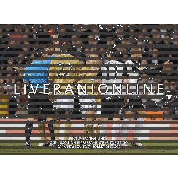UEFA Europa League 2009/2010 Ottavi di Finale Ritorno Londra - 18.03.2010 Fulham-Juventus Nella Foto:CARTELLINO ROSSO PER L\'ESPULSIONE DI FABIO CANNAVARO /Ph.Vitez-Ag. Aldo Liverani