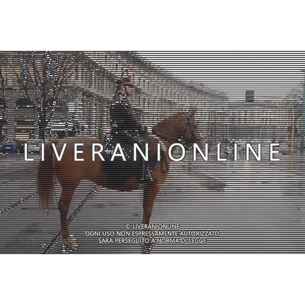 VEDUTEVEDUTE DELLA CITTA\' DI MILANO nella foto: esercito a cavallo in Piazza Castello © ANTONIO SORANO - AG. ALDO LIVERANI SAS