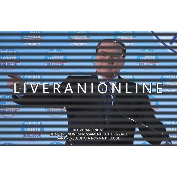 MILANO 22/3/2010 EX PALAGHIACCIO VIA PIRANESI CENA ELETTORALE A SOSTEGNO DI ROBERTO FORMIGONI PER LE ELEZIONI REGIONALI DELLA LOMBARDIA NELLA FOTO SILVIO BERLUSCONI FOTO ROMANO/AG ALDO LIVERANI