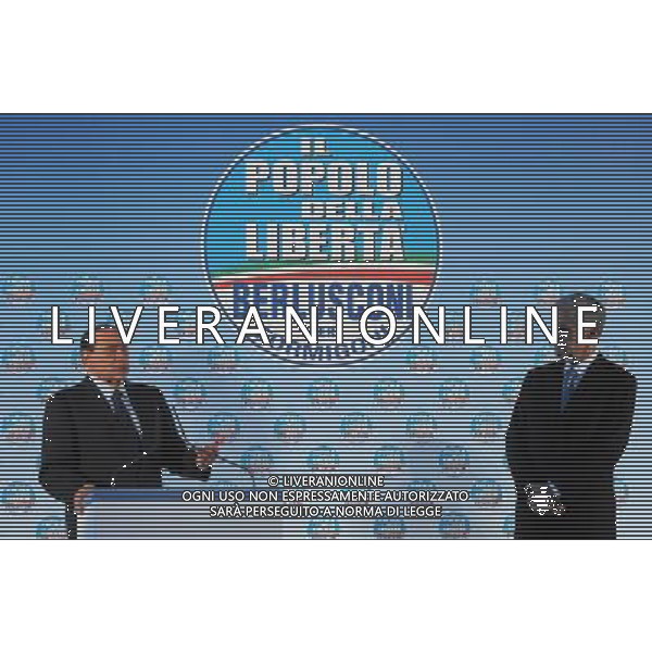 MILANO 22/3/2010 EX PALAGHIACCIO VIA PIRANESI CENA ELETTORALE A SOSTEGNO DI ROBERTO FORMIGONI PER LE ELEZIONI REGIONALI DELLA LOMBARDIA NELLA FOTO SILVIO BERLUSCONI E ROBERTO FORMIGONI FOTO ROMANO/AG ALDO LIVERANI